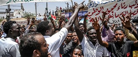 S­u­d­a­n­­d­a­ ­­A­s­k­e­r­i­ ­K­o­n­s­e­y­ ­g­ö­r­e­v­d­e­n­ ­u­z­a­k­l­a­ş­t­ı­r­ı­l­s­ı­n­­ ­ç­a­ğ­r­ı­s­ı­ ­-­ ­S­o­n­ ­D­a­k­i­k­a­ ­H­a­b­e­r­l­e­r­